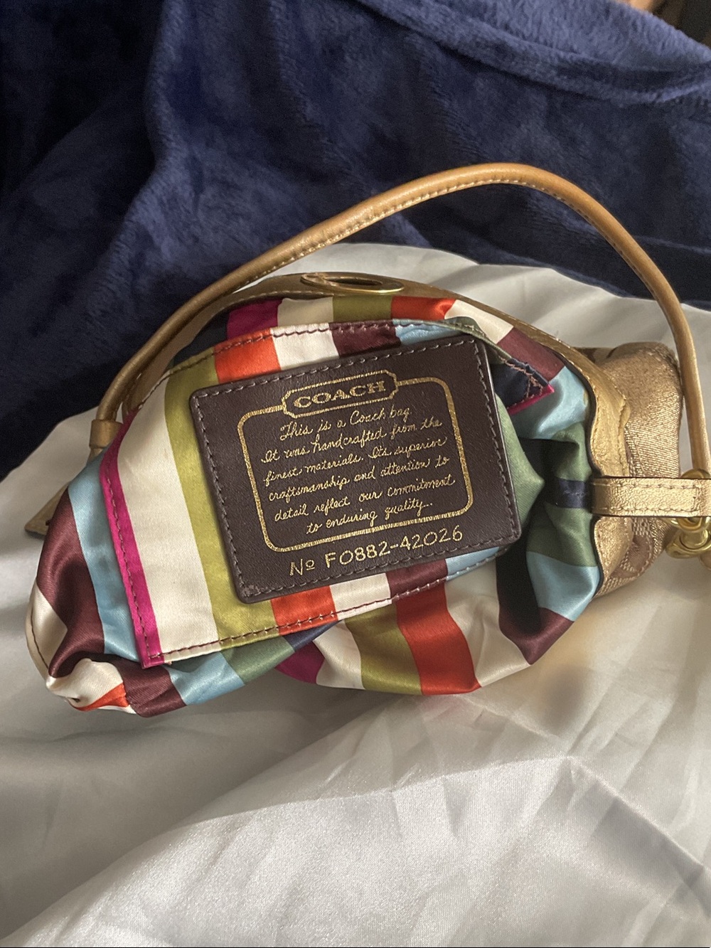Coach Legacy Top Turnlock 2-Way Baguette Wristlet - Picture 5 of 7